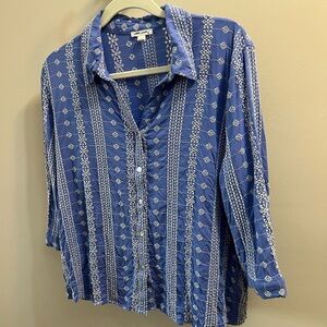 Ultra Pink (name brand) Blue Embroidered Shirt with pearlized buttons Size L